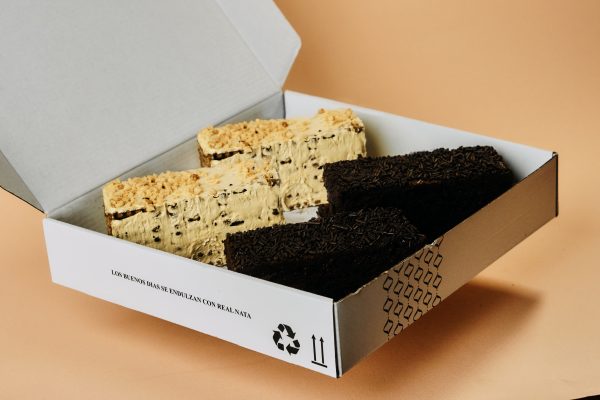 Caja de 2 tartas de galleta y 2 brigadeiros - Imagen 2