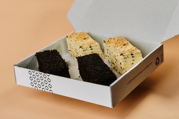 Caja de 2 tartas de galleta y 2 brigadeiros - Imagen 3
