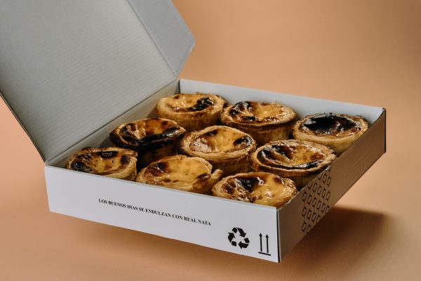 Caja de 9 pasteles de nata - Imagen 3